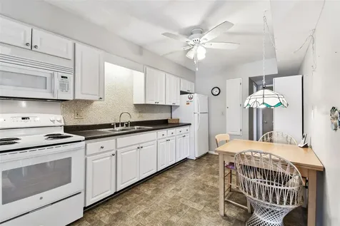 250 Rosery Road NW Largo FL 33770