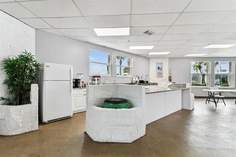 250 Rosery Road NW Largo FL 33770