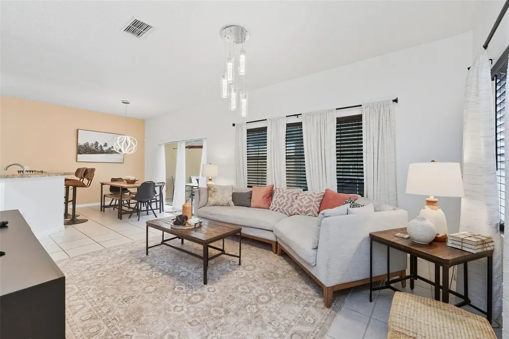 4747 Ormond Beach Way Kissimmee FL 34746