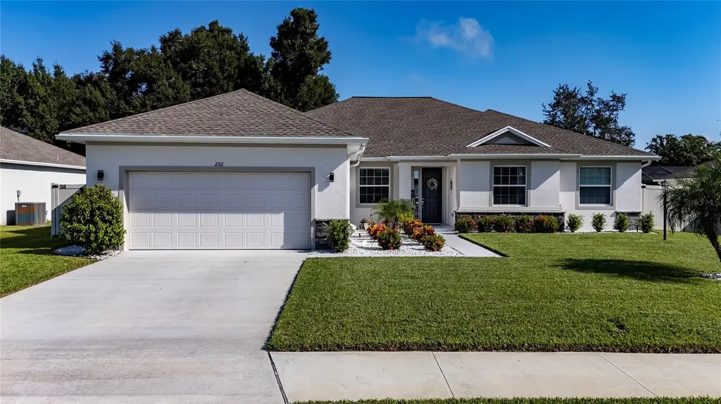 252 Samantha Ave, Auburndale FL 33823