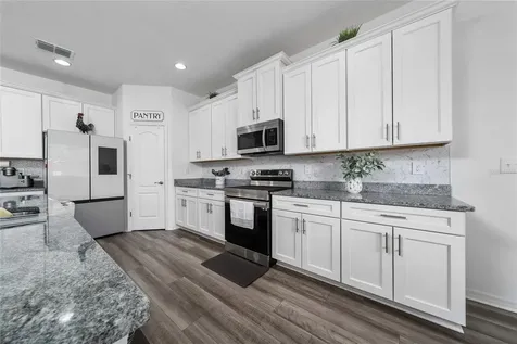 252 Samantha Ave, Auburndale FL 33823