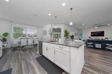 252 Samantha Ave, Auburndale FL 33823