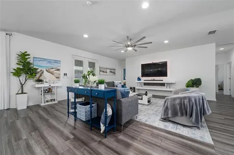 252 Samantha Ave, Auburndale FL 33823