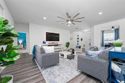 252 Samantha Ave, Auburndale FL 33823