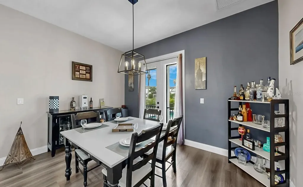 1406 Alhambra Drive Apollo Beach FL 33572