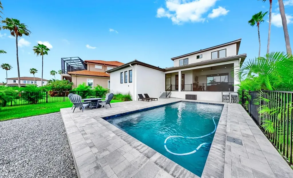 1406 Alhambra Drive Apollo Beach FL 33572