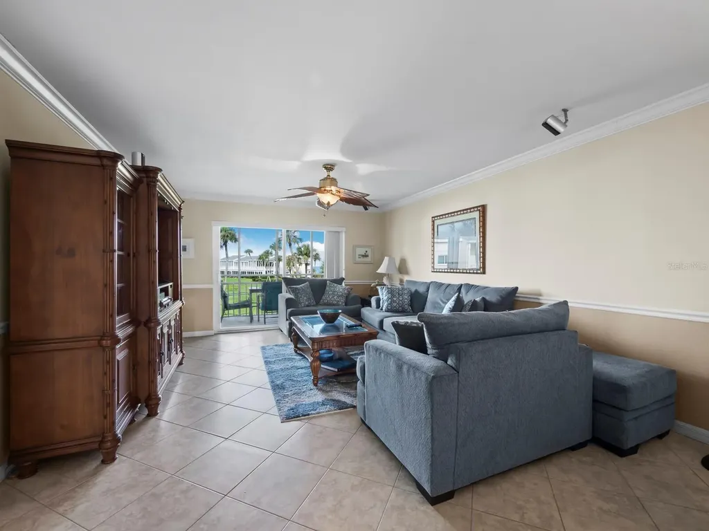 7105 Gulf Of Mexico Drive Longboat Key FL 34228