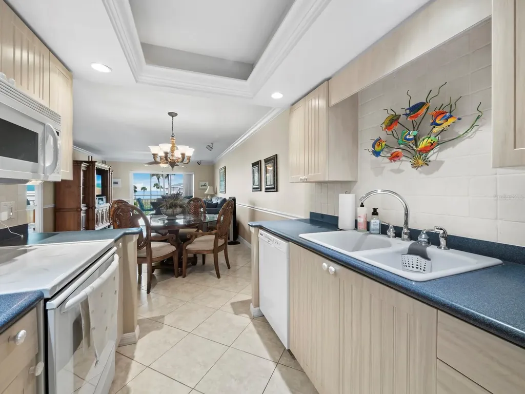 7105 Gulf Of Mexico Drive Longboat Key FL 34228