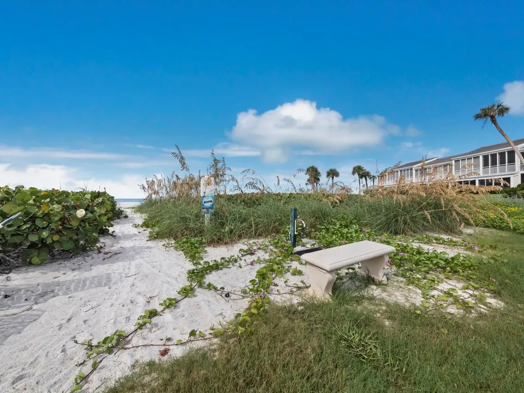 7105 Gulf Of Mexico Drive Longboat Key FL 34228