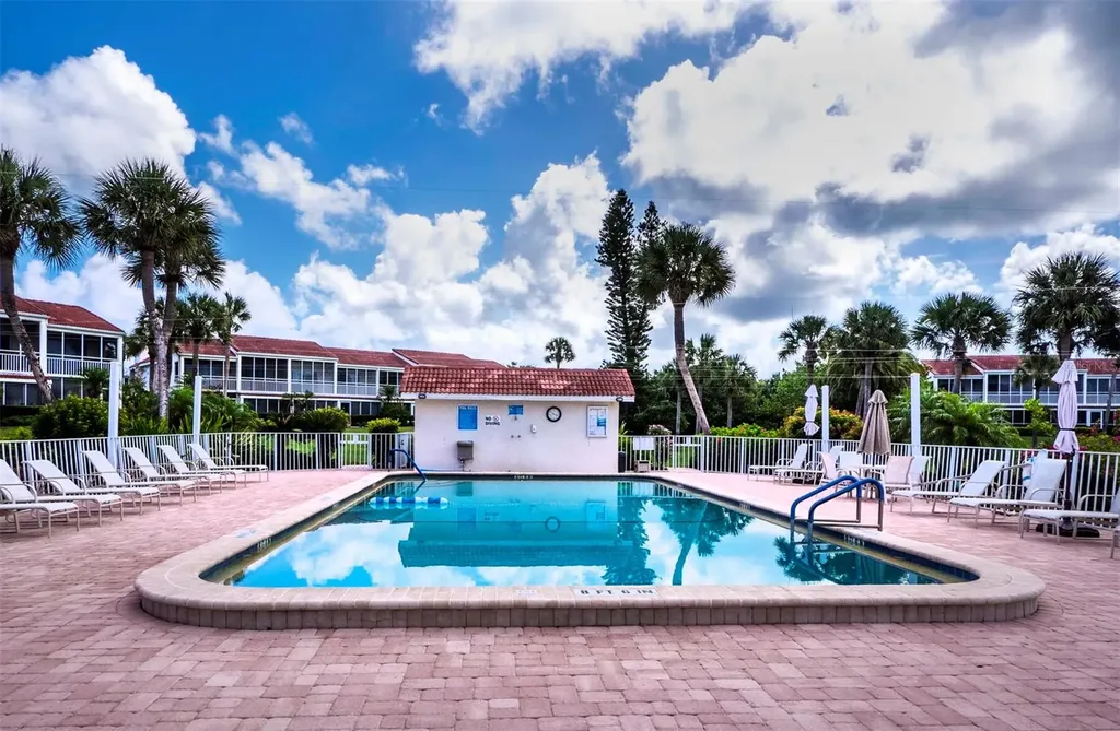 7105 Gulf Of Mexico Drive Longboat Key FL 34228