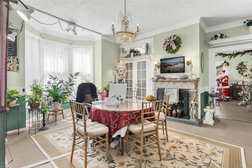 1024 W Main Street Leesburg FL 34748