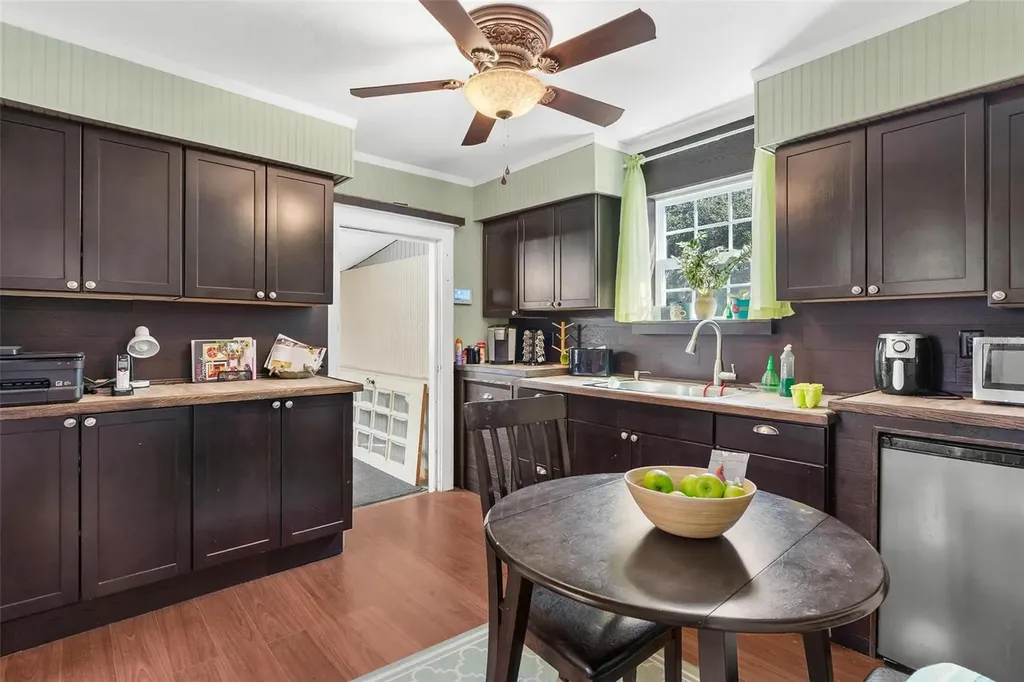 1024 W Main Street Leesburg FL 34748