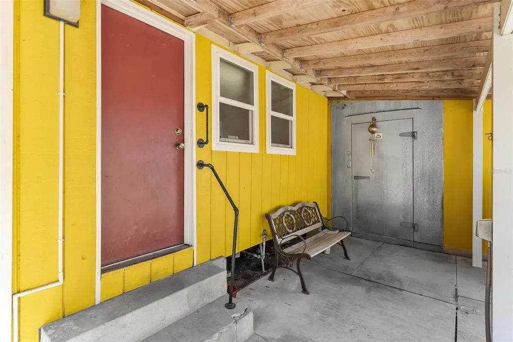 1024 W Main Street Leesburg FL 34748