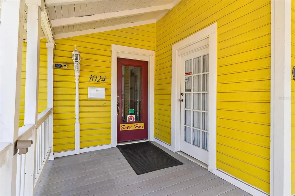 1024 W Main Street Leesburg FL 34748