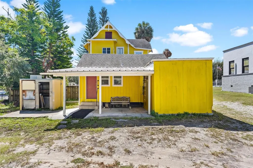 1024 W Main Street Leesburg FL 34748