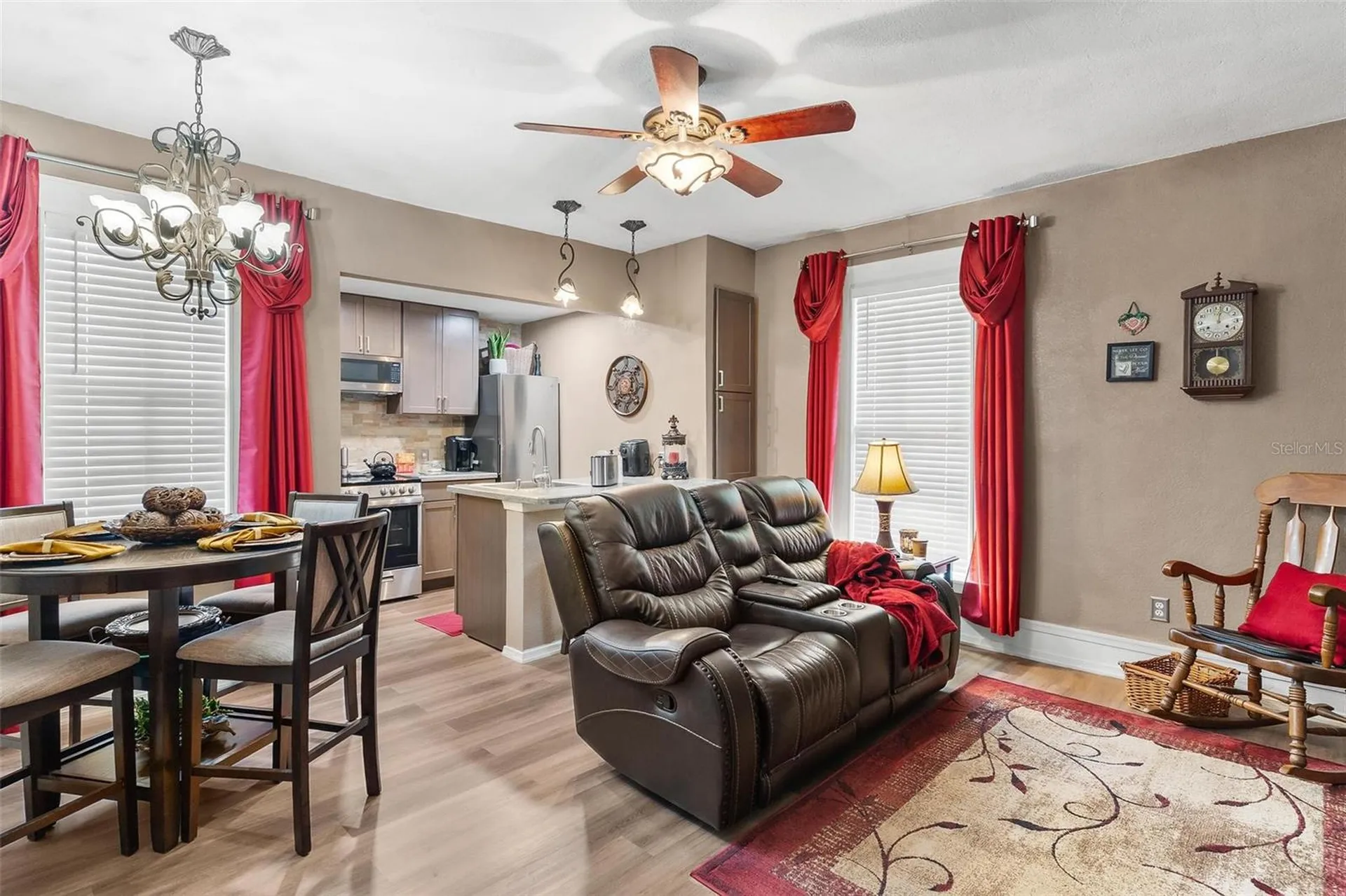 1024 W Main Street Leesburg FL 34748