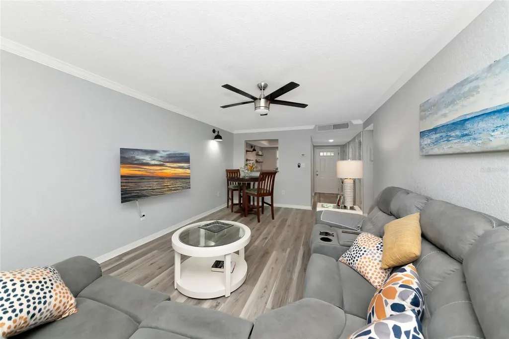 966 La Costa Circle Sarasota FL 34237