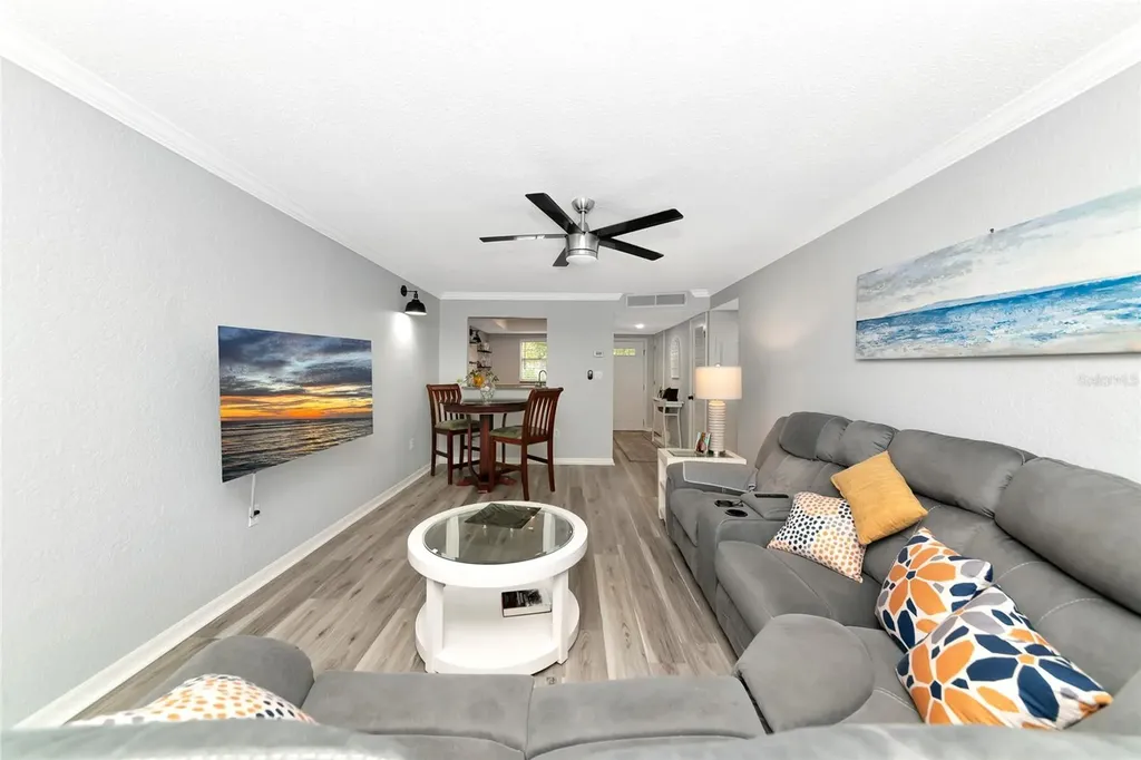 966 La Costa Circle Sarasota FL 34237