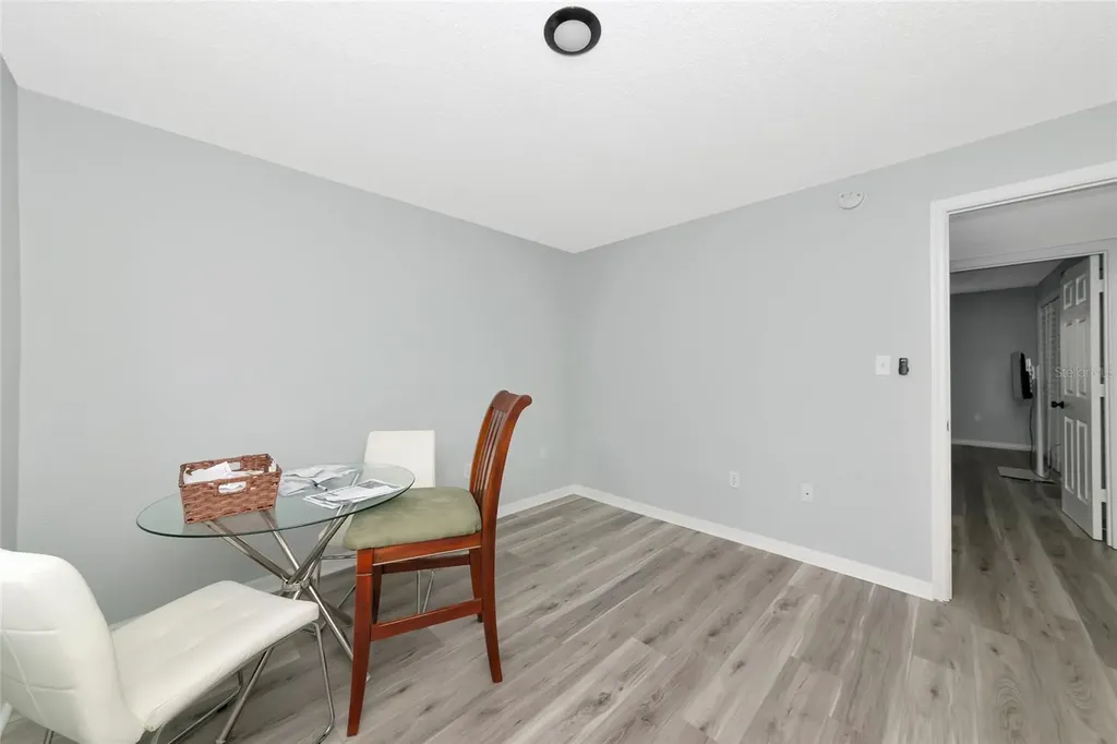 966 La Costa Circle Sarasota FL 34237