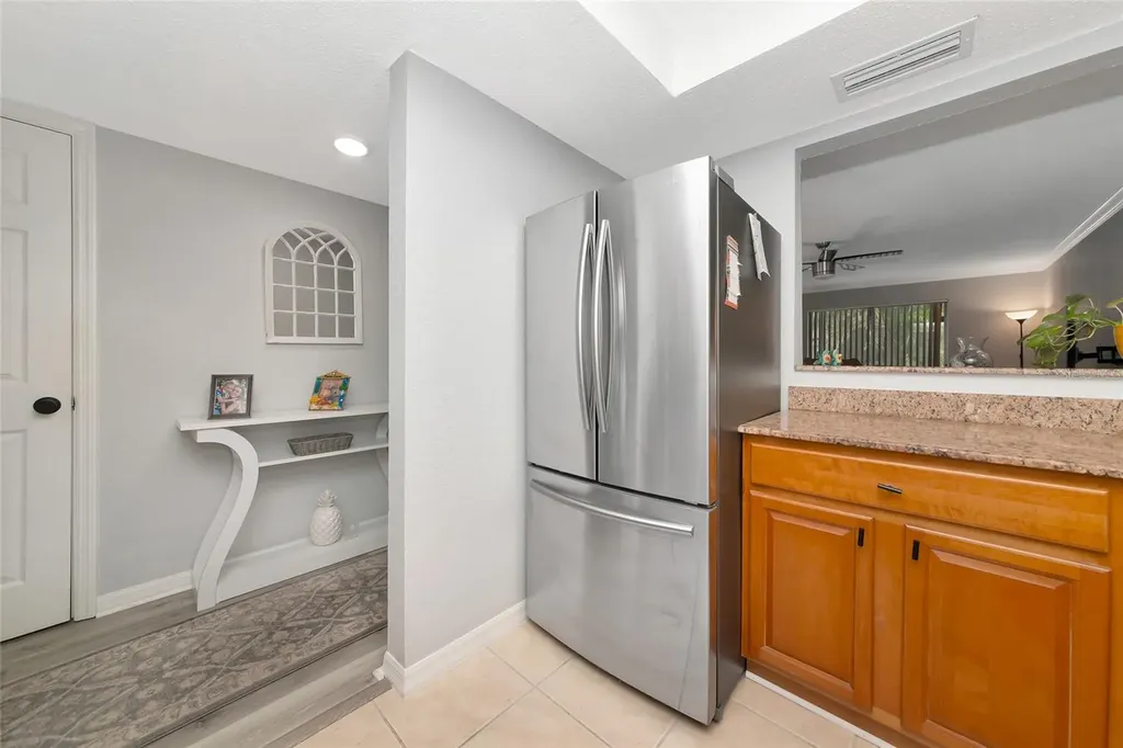 966 La Costa Circle Sarasota FL 34237