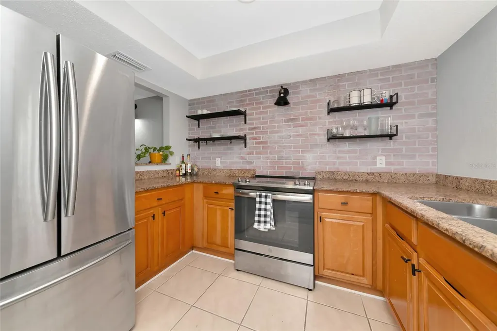 966 La Costa Circle Sarasota FL 34237