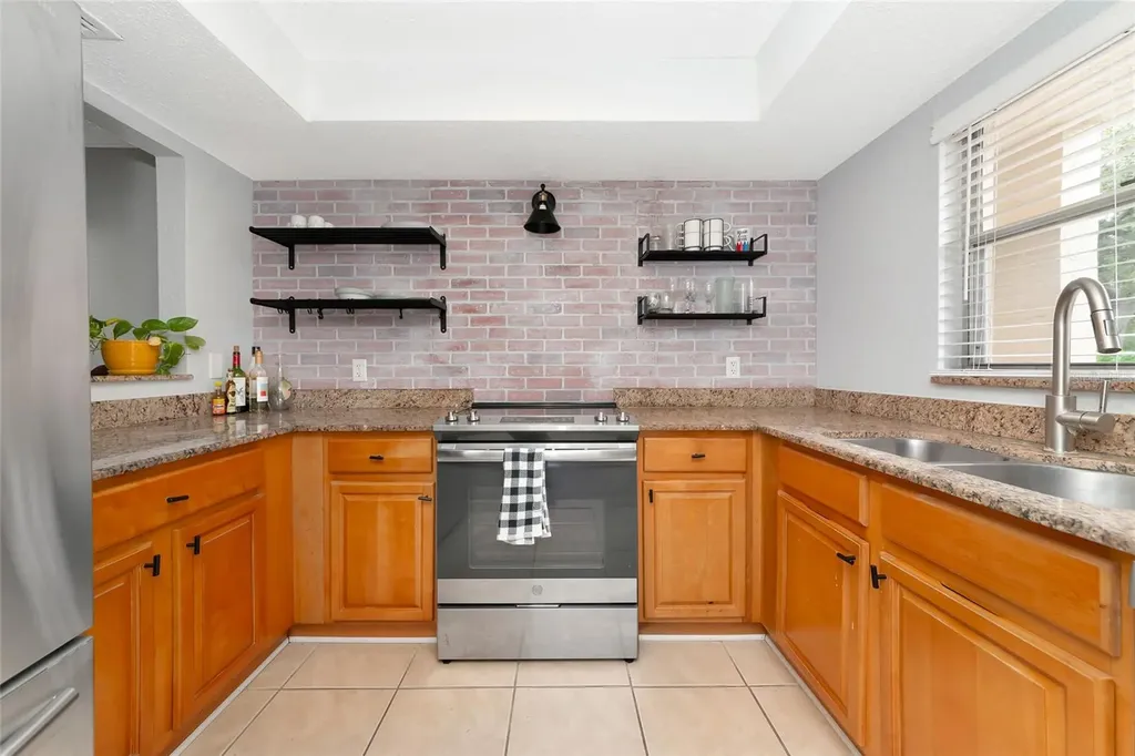 966 La Costa Circle Sarasota FL 34237