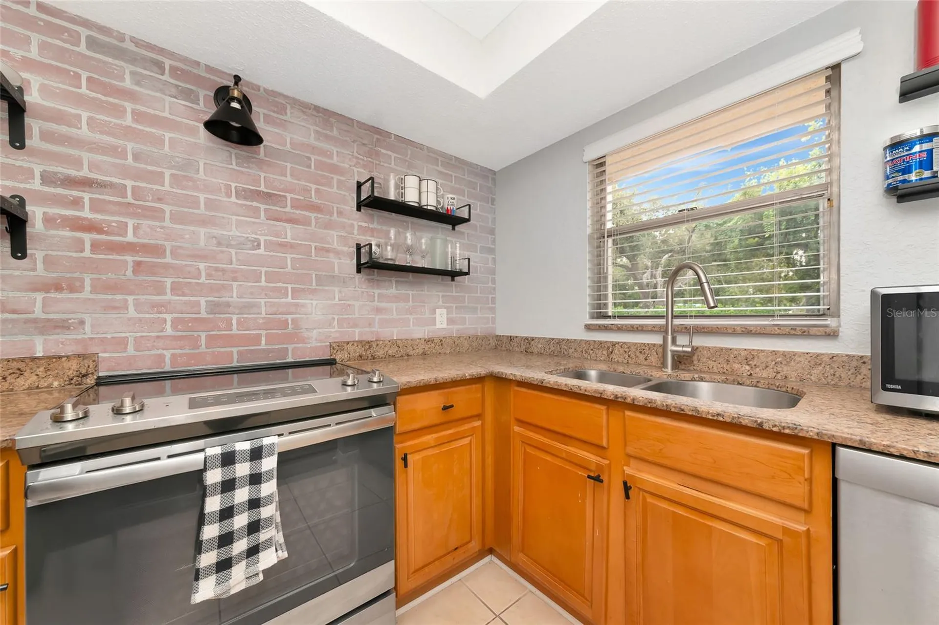 966 La Costa Circle Sarasota FL 34237