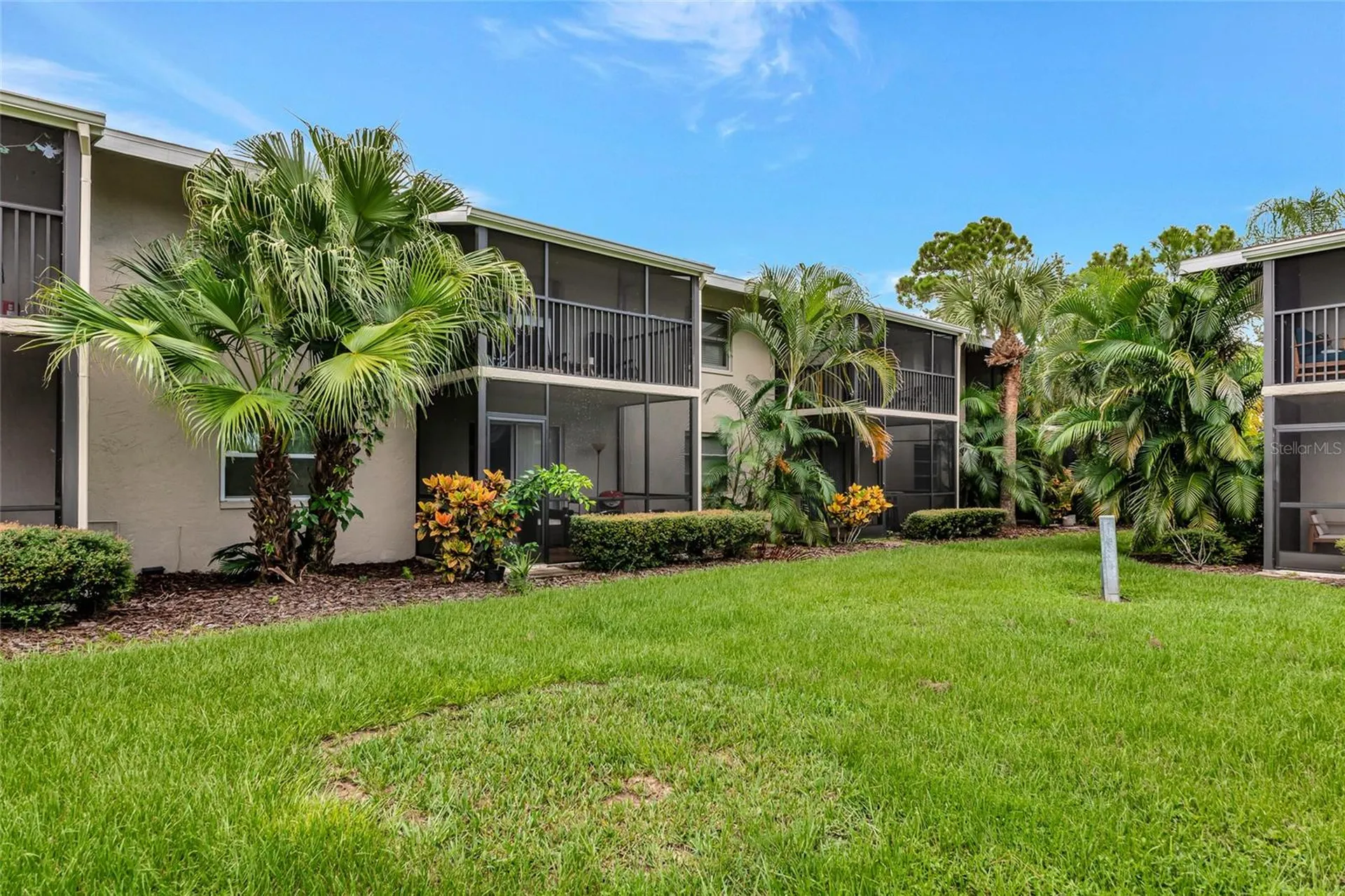 966 La Costa Circle Sarasota FL 34237