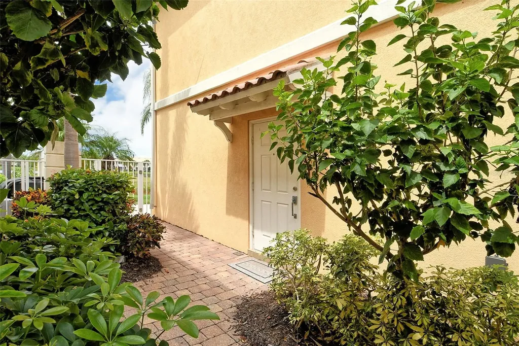 1400 Burgos Drive Sarasota FL 34238