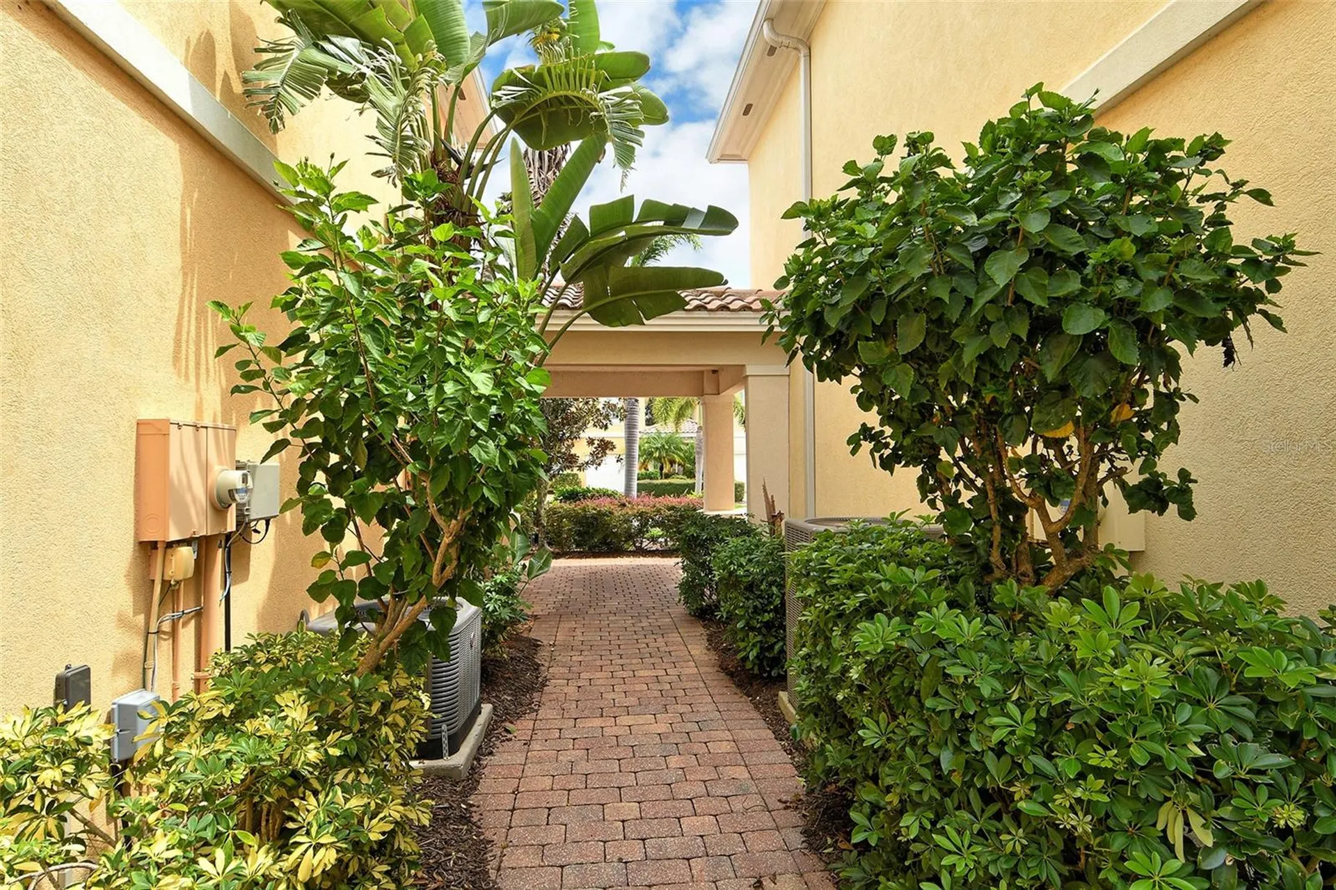 1400 Burgos Drive Sarasota FL 34238
