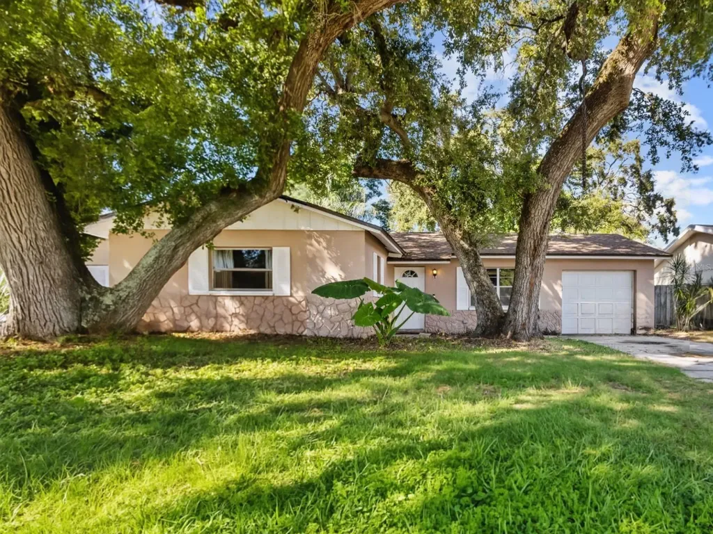 1574 Huntington Lane Clearwater FL 33755