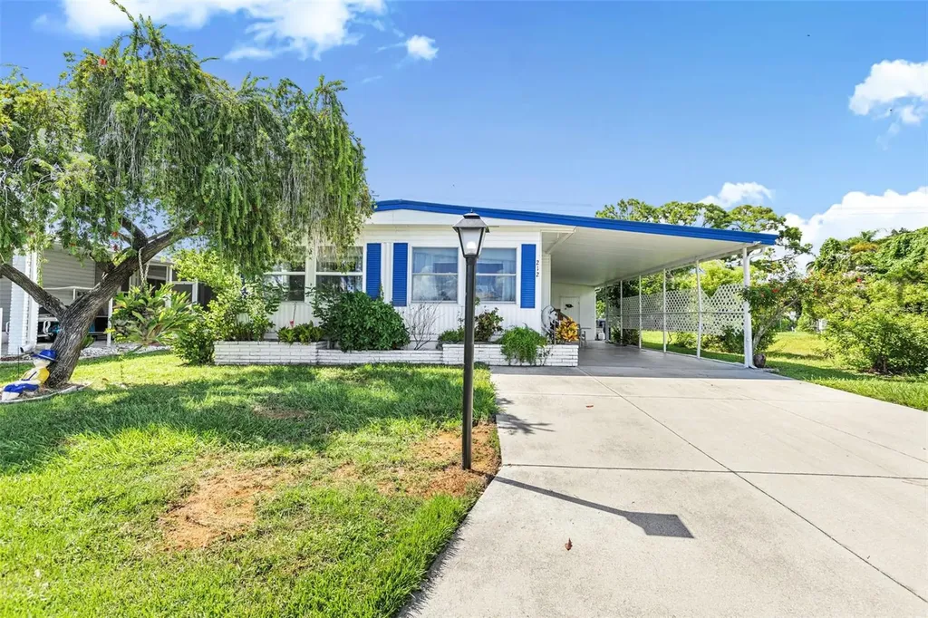 212 La Costa North Port FL 34287