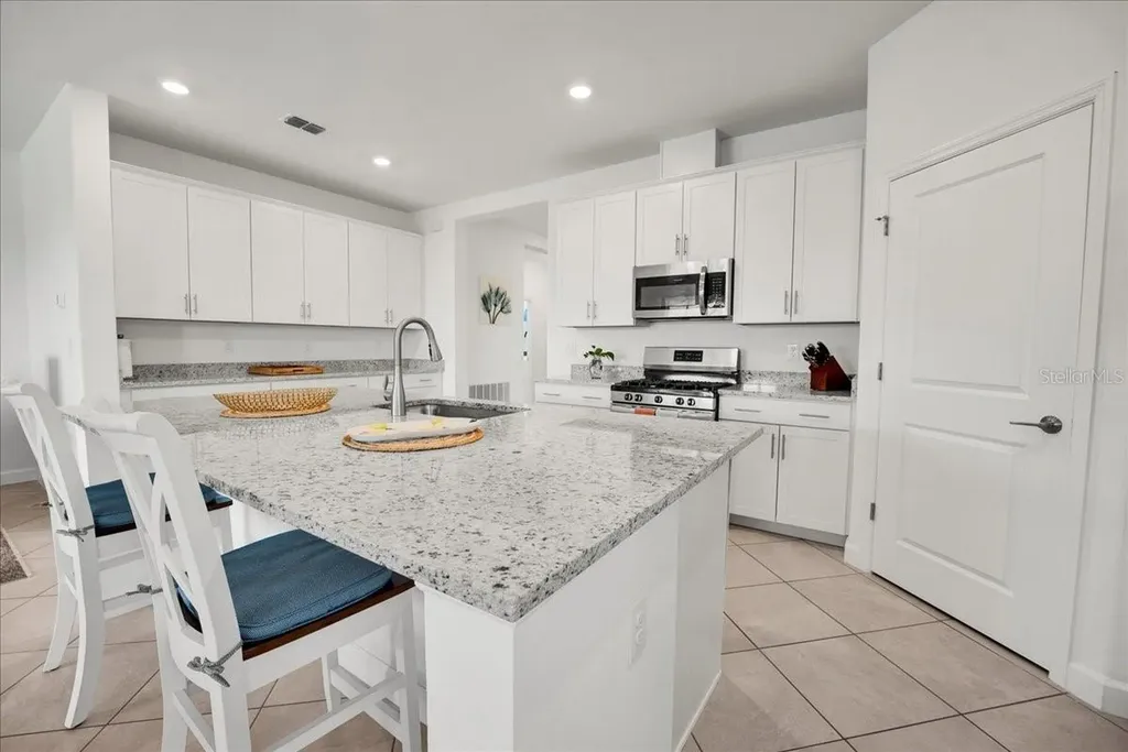 5161 Coral Reef Way Bradenton FL 34211