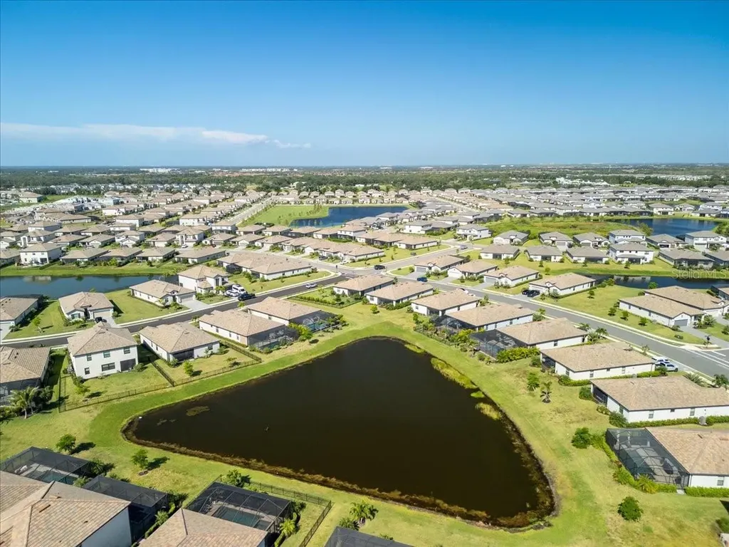 5161 Coral Reef Way Bradenton FL 34211