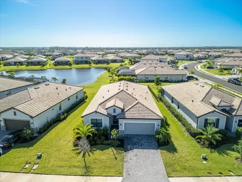 5161 Coral Reef Way Bradenton FL 34211
