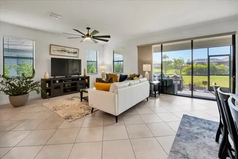 5161 Coral Reef Way Bradenton FL 34211