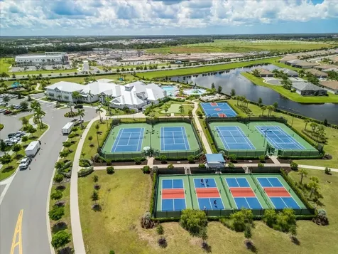5161 Coral Reef Way Bradenton FL 34211