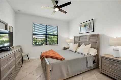 5161 Coral Reef Way Bradenton FL 34211