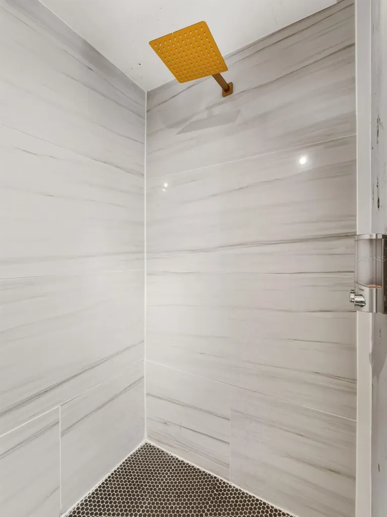 2611 Bayshore Boulevard Tampa FL 33629