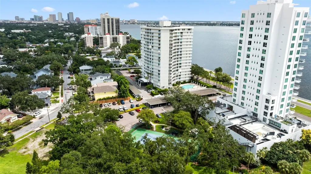 2611 Bayshore Boulevard Tampa FL 33629