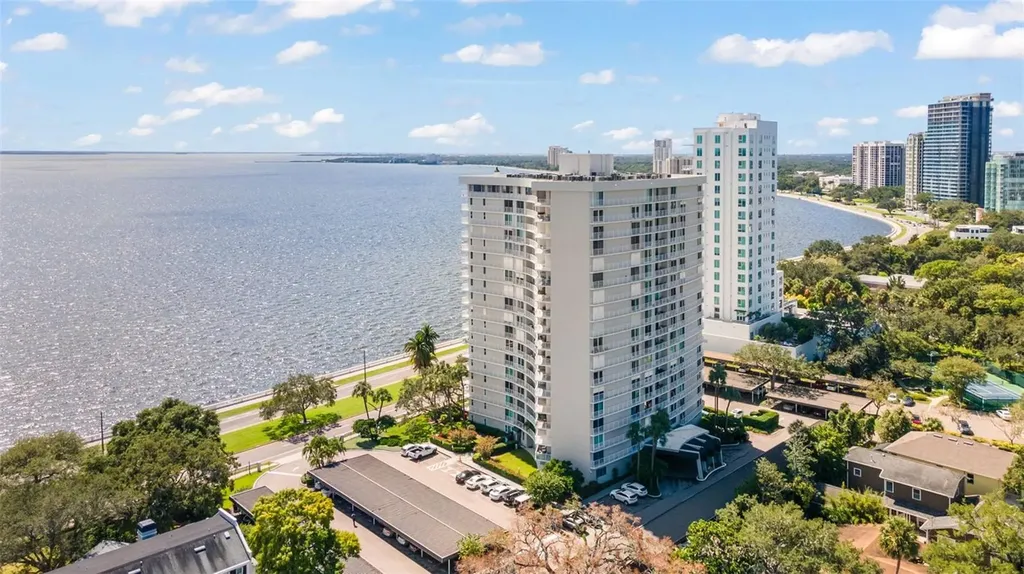 2611 Bayshore Boulevard Tampa FL 33629