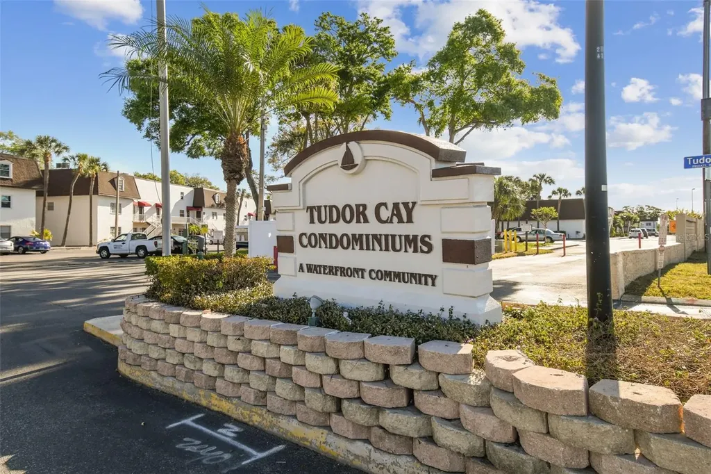 9115 Tudor Drive Tampa FL 33615