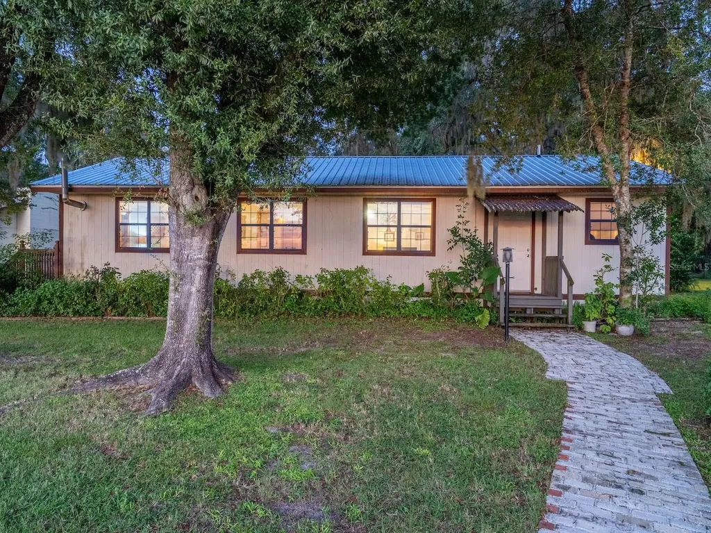 25212 E Highway 316 Salt Springs FL 32134