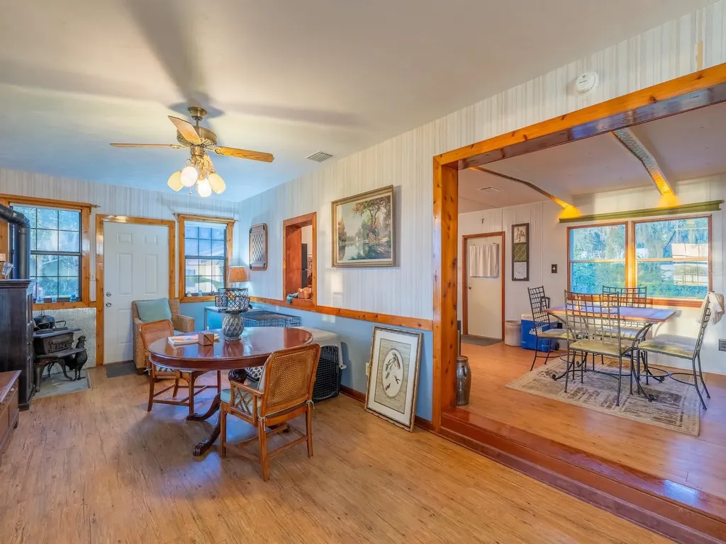 25212 E Highway 316 Salt Springs FL 32134