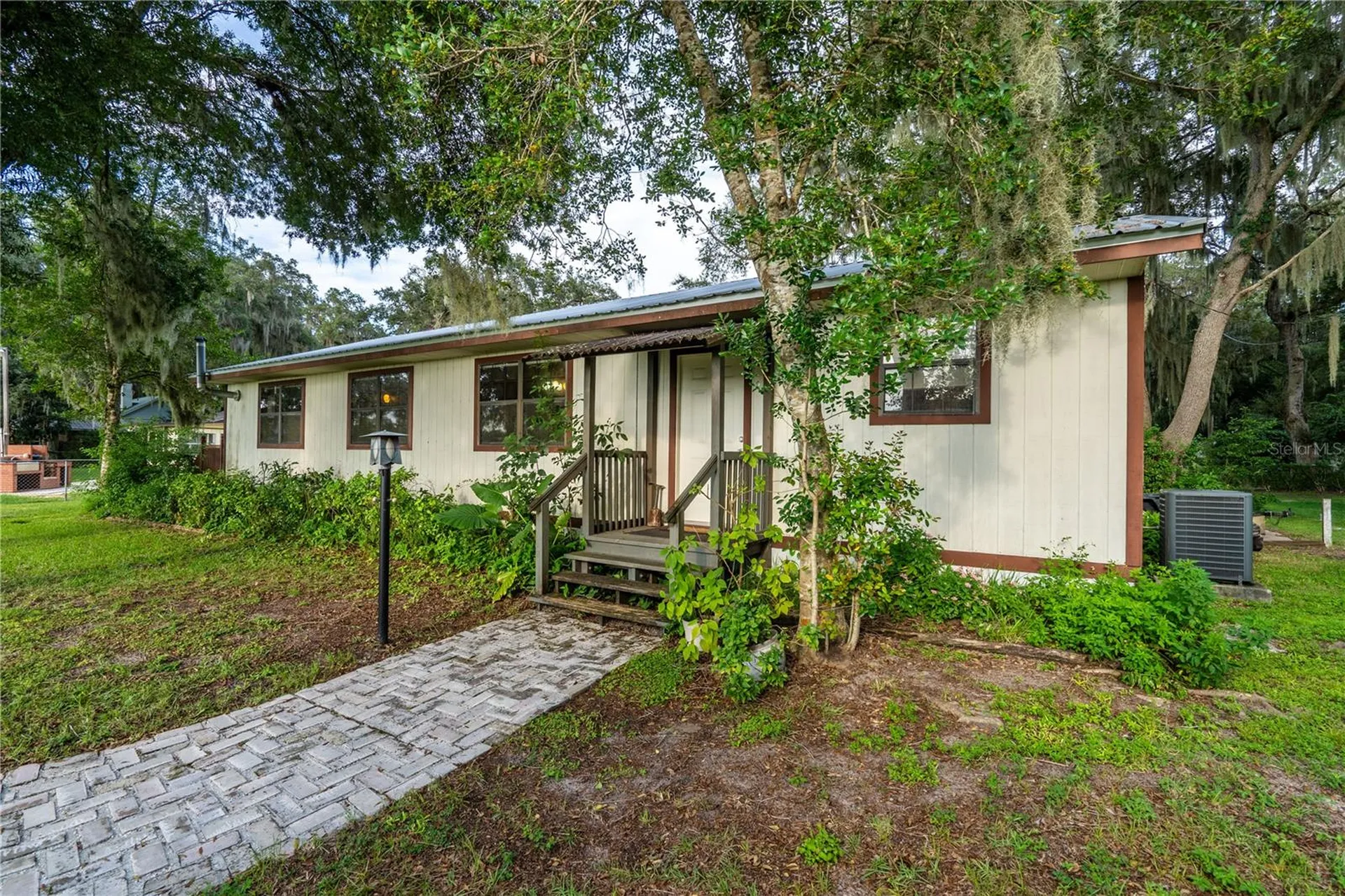25212 E Highway 316 Salt Springs FL 32134