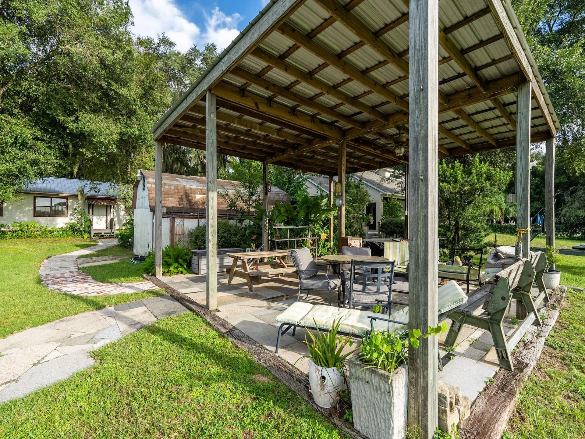 25212 E Highway 316 Salt Springs FL 32134