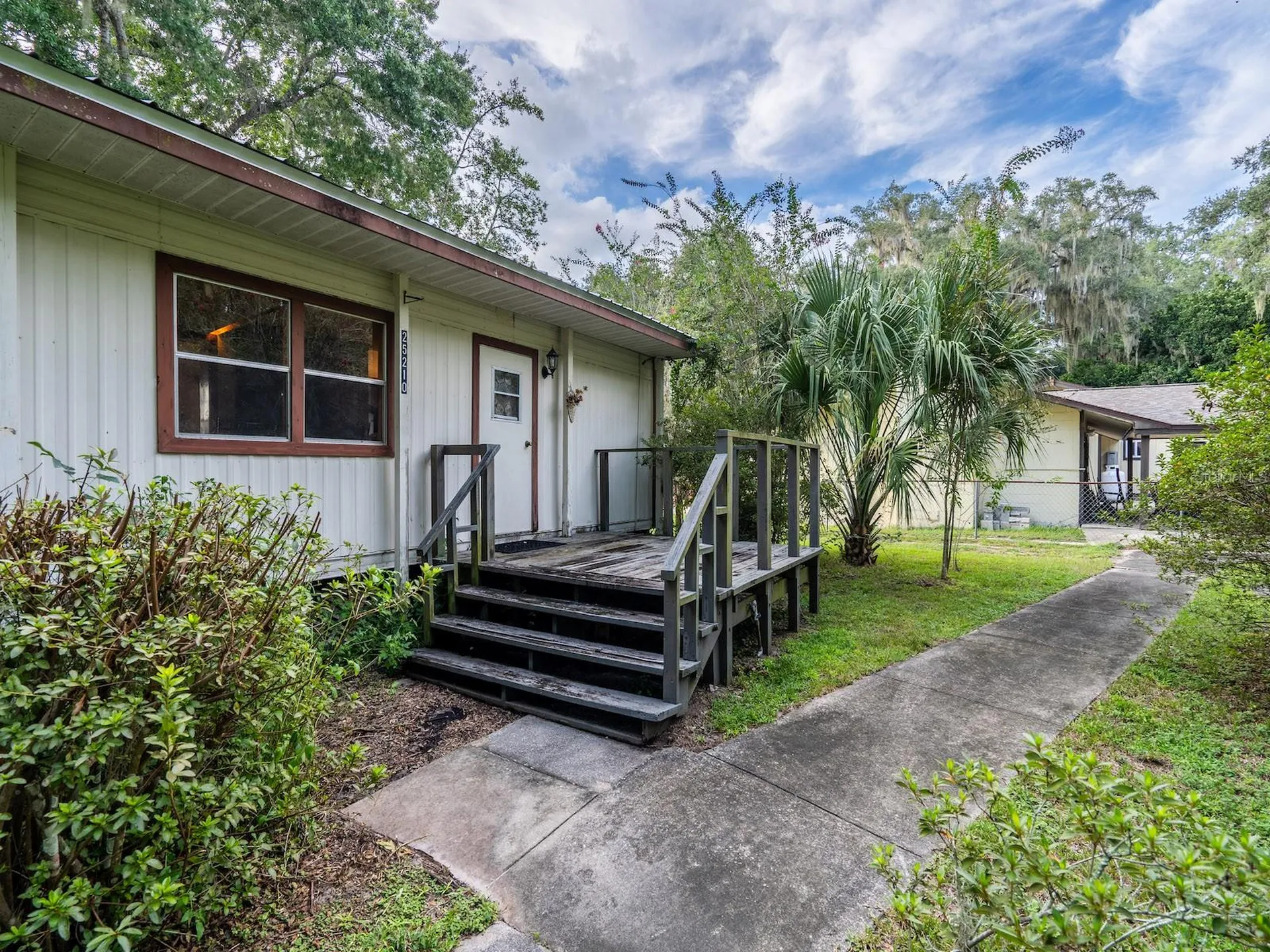 25212 E Highway 316 Salt Springs FL 32134