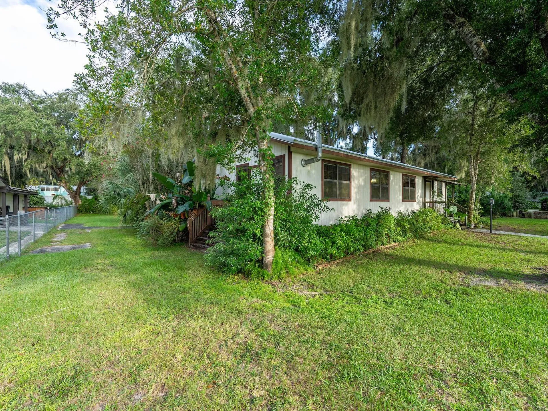 25212 E Highway 316 Salt Springs FL 32134