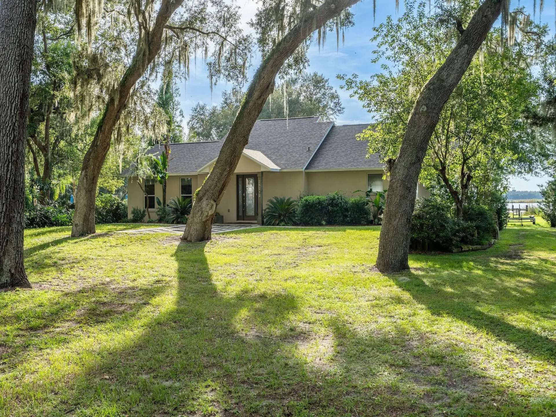 25212 E Highway 316 Salt Springs FL 32134
