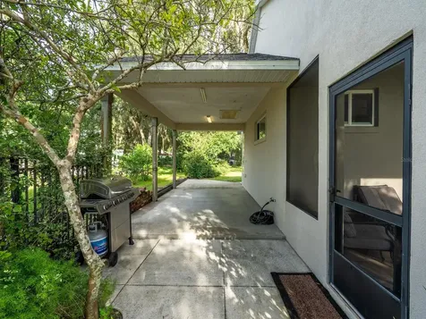 25212 E Highway 316 Salt Springs FL 32134